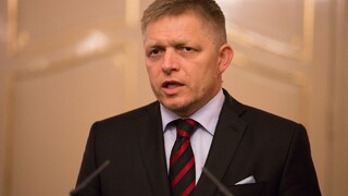 Slovensko dobrovoľne neprijme migrantov z Turecka, vyhlásil Fico