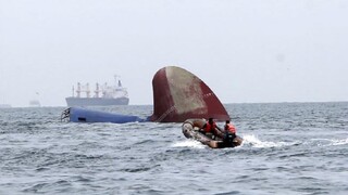 Polícia poprela správy o potopení lode v Indonézii