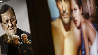 Španieli si volia nový parlament, o moc sa zrejme podelí viac strán