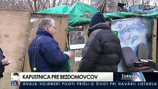 Bezdomovcom dajú v Petržalke teplé oblečenie i  štedrovečernú kapustnicu