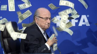 Blatter sa zhovievavosti nedočkal, FIFA ho aj s Platinim potrestala