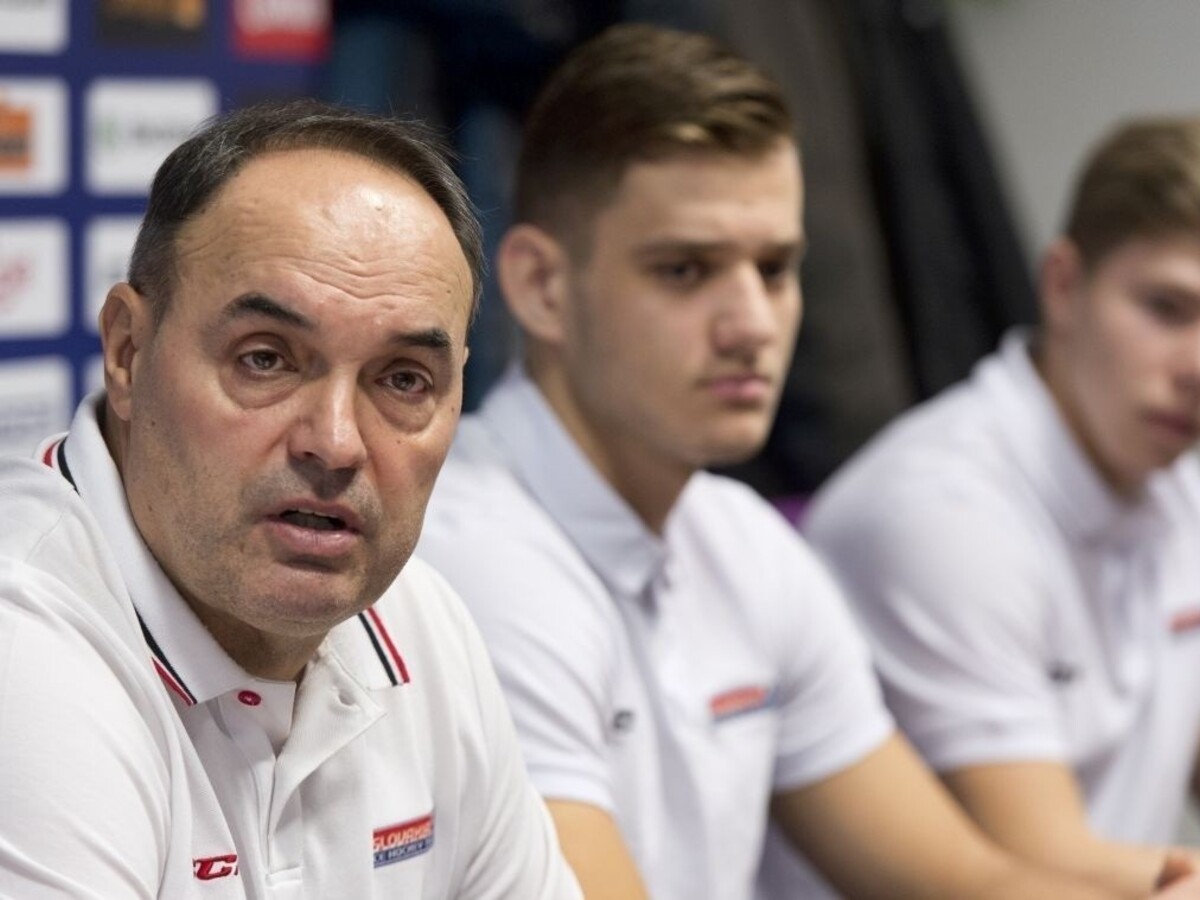 Dvadsiatka odletela na šampionát s cieľom postúpiť, kľúčový bude prvý zápas