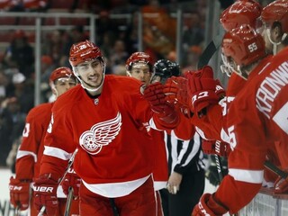 Jurčova asistencia Detroitu nepomohla, prehral aj Chárov Boston