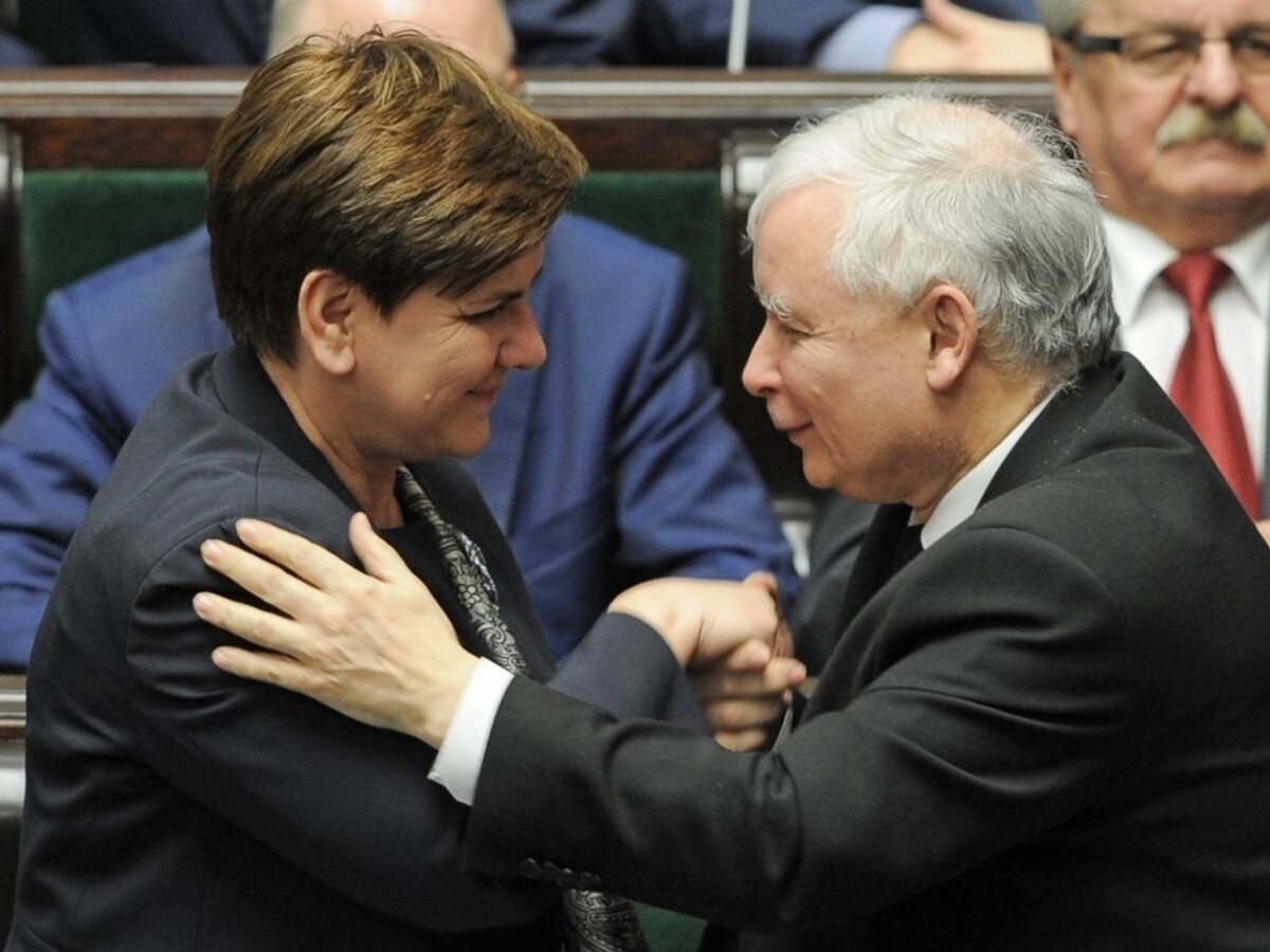 Poľský Senát schválil zákon o ústavnom súde, nepomohli ani protesty