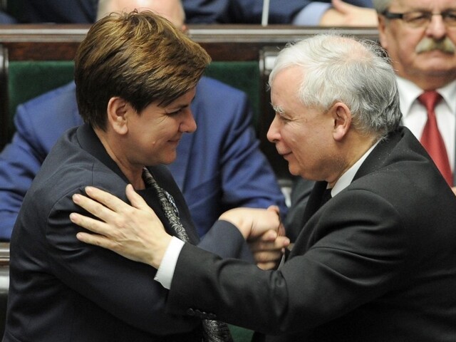Poľský Senát schválil zákon o ústavnom súde, nepomohli ani protesty