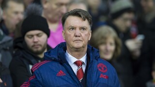 Manchester United padol v Stoke, van Gaal pripustil rezignáciu