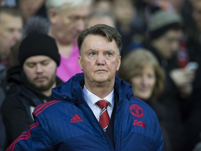 Manchester United padol v Stoke, van Gaal pripustil rezignáciu