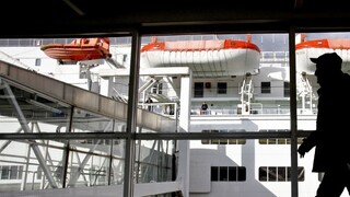 Švédi sa pre kontrolu migrantov dostali do konfliktu s Dánmi