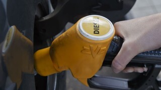 Ceny palív opäť lámu rekordy. Vodiči platia oproti začiatku roka o tretinu viac