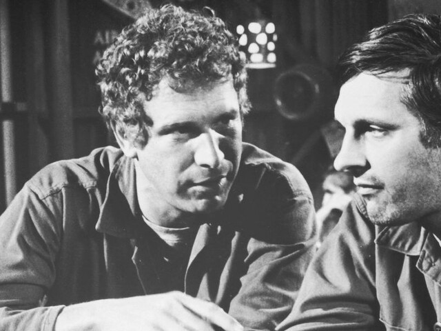 Zomrel Wayne Rogers, známy ako Trapper zo seriálu M.A.S.H.