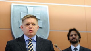 Policajtov vyšleme aj za hranice Únie, s utečencami pomôžu Balkáncom