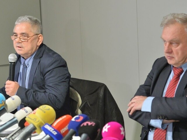Ransdorf a Guzmický zverejnili dokumenty, ktoré majú dokázať ich nevinu
