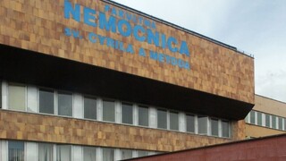 V petržalskej nemocnici zostal len zlomok pacientov, začala s opravami