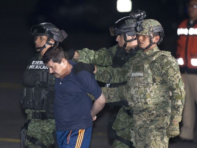 Mexiko zrejme vydá narkobaróna Guzmána do USA, boja sa jeho úteku