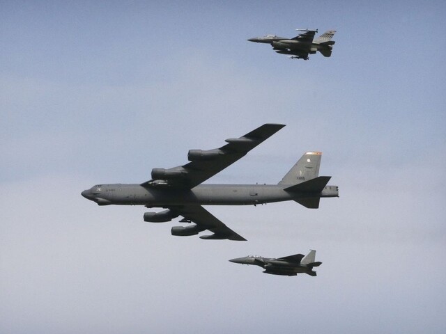 Spojené štáty vyslali nad Južnú Kóreu svoj strategický bombardér