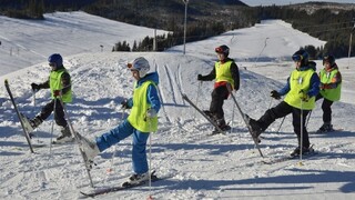 Deti sa už lyžujú za štátne, spustenie projektu prišiel skontrolovať aj Fico