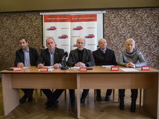 Odchod zo zločineckých štruktúr či silný štát. Komunisti predstavili program