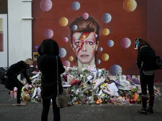 David Bowie bude mať vlastné súhvezdie v tvare blesku