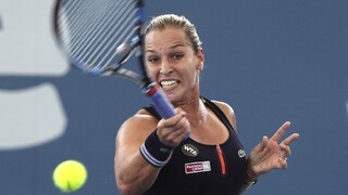 Cibulková prvý raz v kariére nestačila na Mladenovicovú