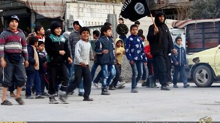 Islamisti zotročili tisícky ľudí, z detí robia samovražedných atentátnikov