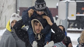 Rakúska vláda prišla s návrhom vrátiť výrazne viac migrantov