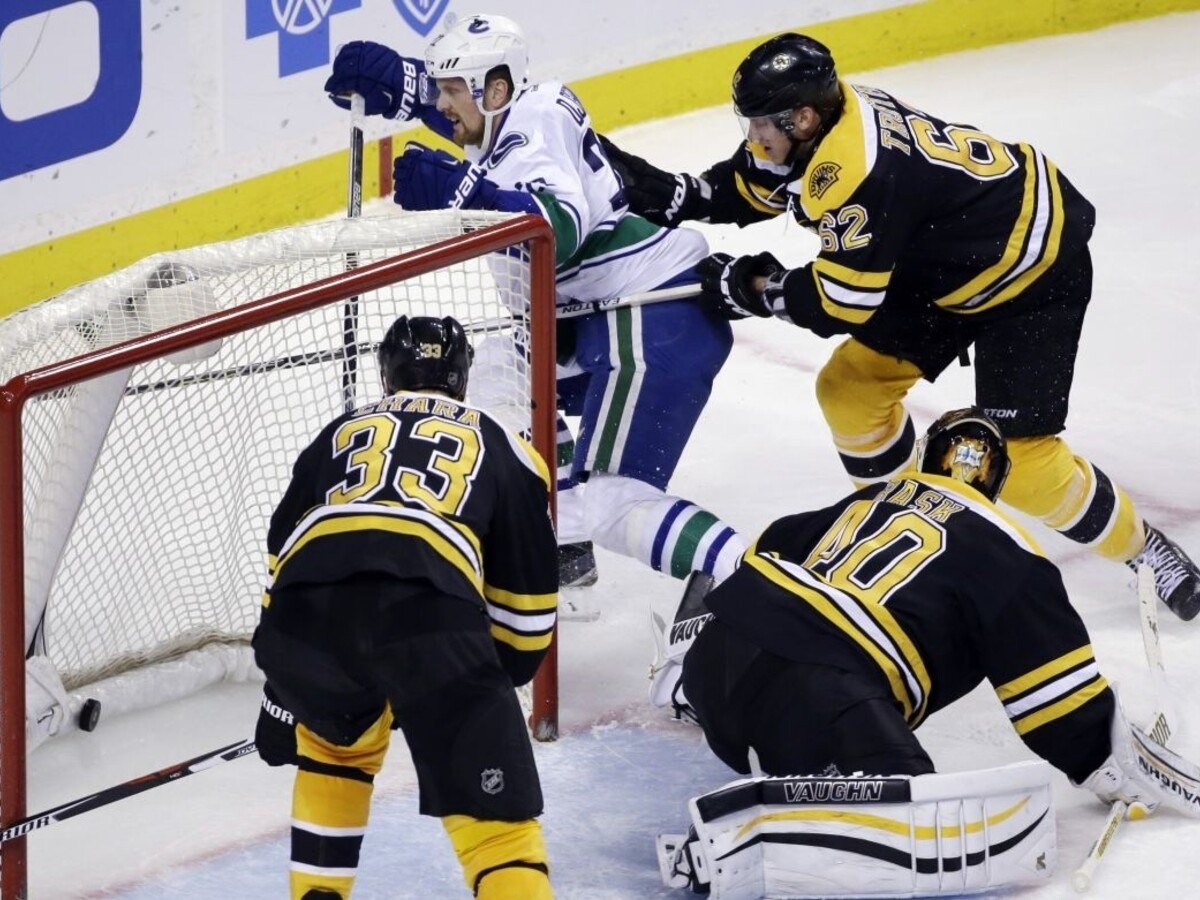 NHL: Víťazná šnúra Chicaga sa skončila, Pánik za trest nehral