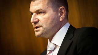 Obvinený v kauze nástenkového tendra kritizuje postup vyšetrovateľa aj prokurátorov