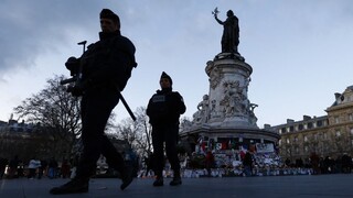 Francúzska vláda chce predĺžiť výnimočný stav v krajine