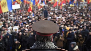 Moldavčania žiadali späť svoju krajinu, proruské strany zvolali protest