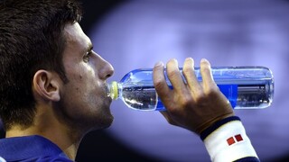 Djokovič zdolal Federera a zabojuje vo finále AO