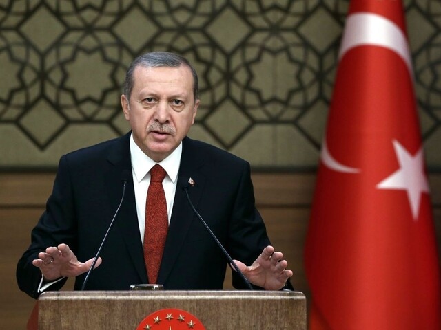 Zmena ústavy a posilnenie prezidenta je nutné pre Turecko, vyhlásil Erdogan