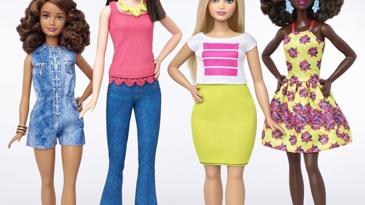 Barbie prešla výraznou zmenou. Vysoká, nižšia aj s krivkami
