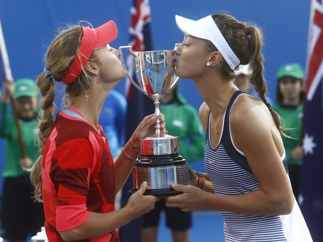Mihalíková s Kalinskou ovládli štvorhru junioriek v Melbourne