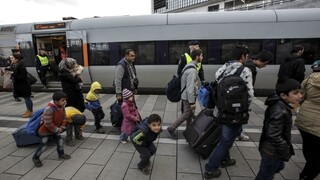 Rakúsko chce vyhostiť desaťtisíce migrantov, plánuje súbor opatrení