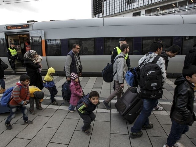 Rakúsko chce vyhostiť desaťtisíce migrantov, plánuje súbor opatrení