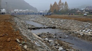 Na juhu Slovenska pribudnú protipovodňové opatrenia, stavajú sa hrádze i múry
