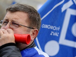 V Námestove protestovali za vyššie mzdy, čínsky investor zvyšovanie odmieta