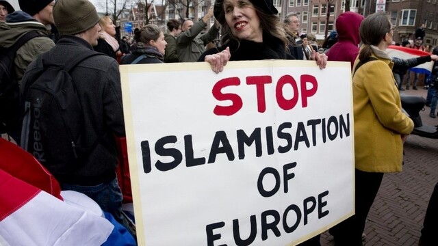 V Európe demonštrovali odporcovia migrácie a islamu, väčšinou bez incidentov