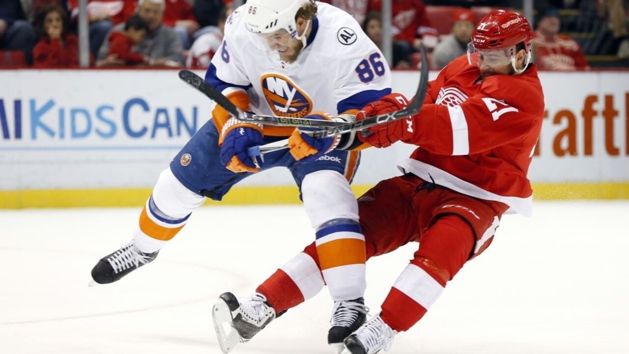 NHL: Tatar vyhnal Haláka z bránky, skórovali aj Jurčo a Hossa