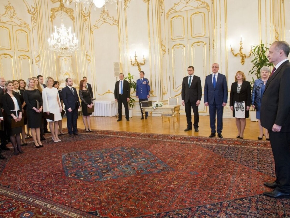 Kiska vymenoval nových sudcov, prešli prísnejším výberom