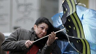 Silný vietor, intenzívne sneženie, či hroziace povodne. Počasie nás potrápi