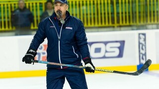 Hokejoví reprezentanti sa už pripravujú v kompletnom zložení