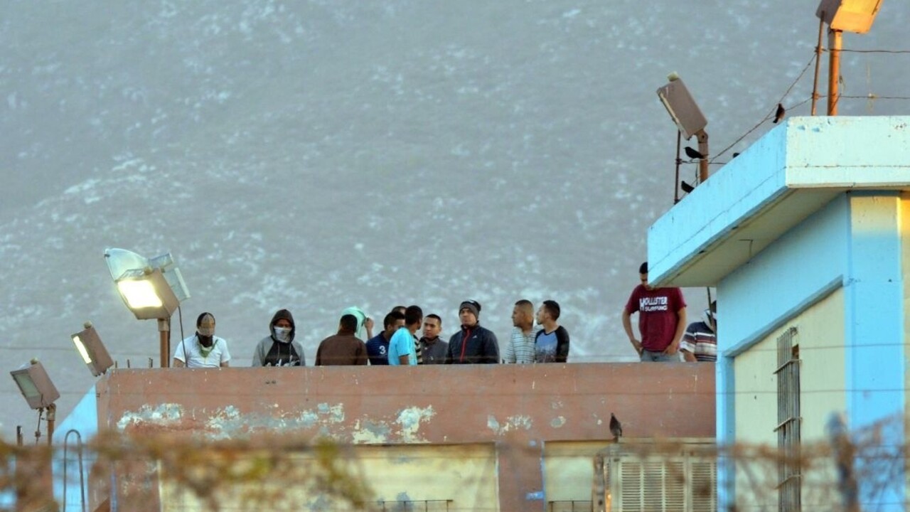 Pri nepokojoch v mexickom väzení zahynuli desiatky ľudí