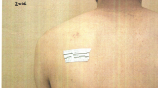 Pentagón musel ukázať obrázky týraných väzňov. Stále tají to najdôležitejšie