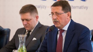 Smer vraj nemá s kým viesť programový konflikt, sľubuje rast blahobytu