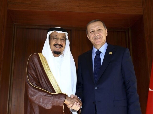 Saudi vyslali stíhačky do Turecka, plánujú spoločnú inváziu do Sýrie