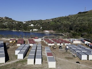 Grécko dokončilo väčšinu sľubovaných hotspotov pre tisícky migrantov