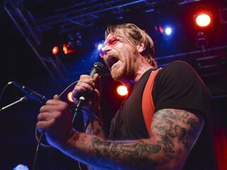 Parížsky koncert Eagles of Death Metal sprevádzali prísne bezpečnostné opatrenia
