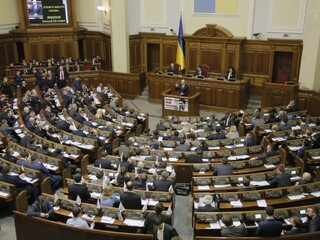 Ukrajinská vládna koalícia sa rozpadla, hrozia predčasné voľby