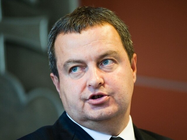 Srbský minister zvažuje zatvorenie hraníc, nechce hromadenie migrantov